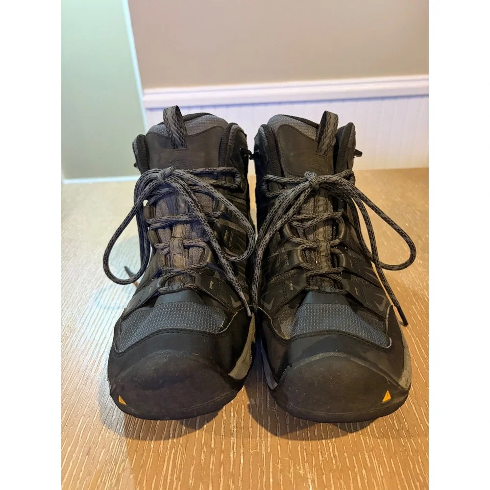 KEEN Oakridge Mid Waterproof Hiking Boots Mens 12 Black Grey Trail Shoes 1015307
